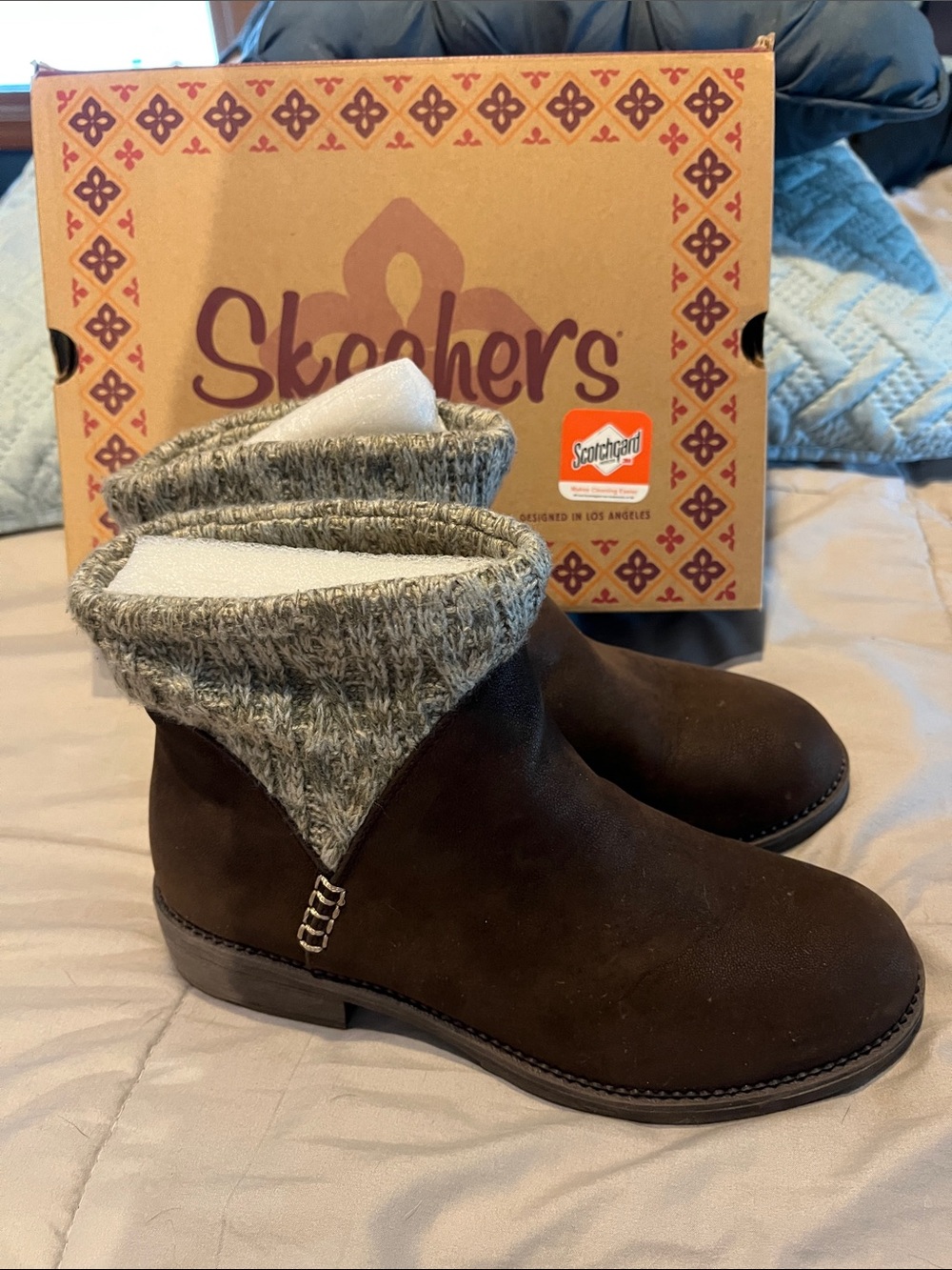 Skechers  Elm - Chocolate Brown Boots with Heathered Gray Cuff size 8